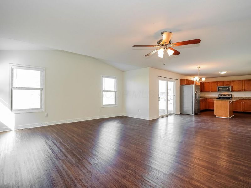 302 Triple Crown Way , Marysville, OH 43040 Photo 3