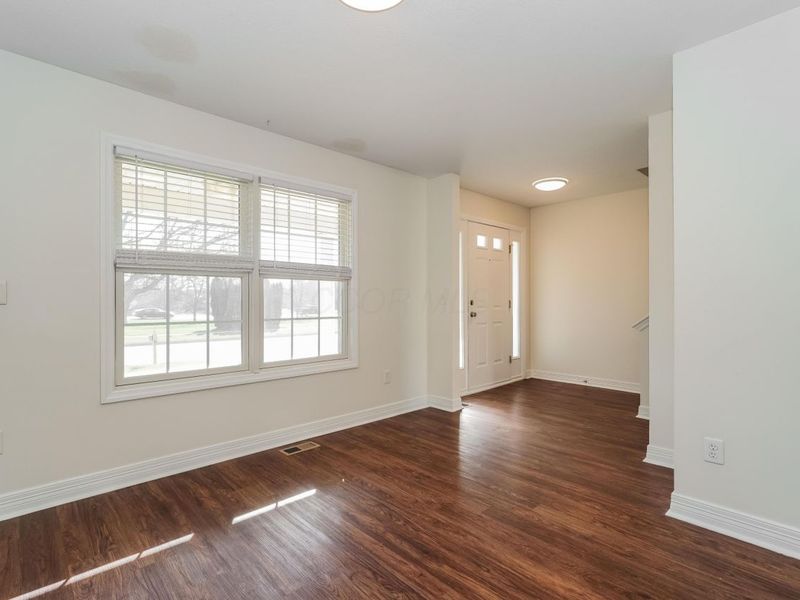 302 Triple Crown Way , Marysville, OH 43040 Photo 6