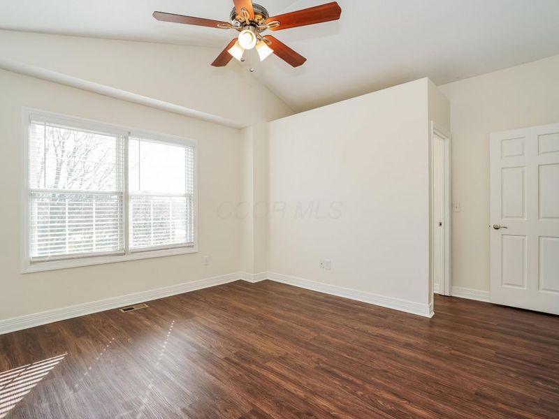 302 Triple Crown Way , Marysville, OH 43040 Photo 7