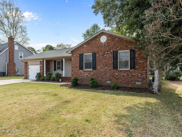 1824 Rivergate Road, Fayetteville, NC 28304