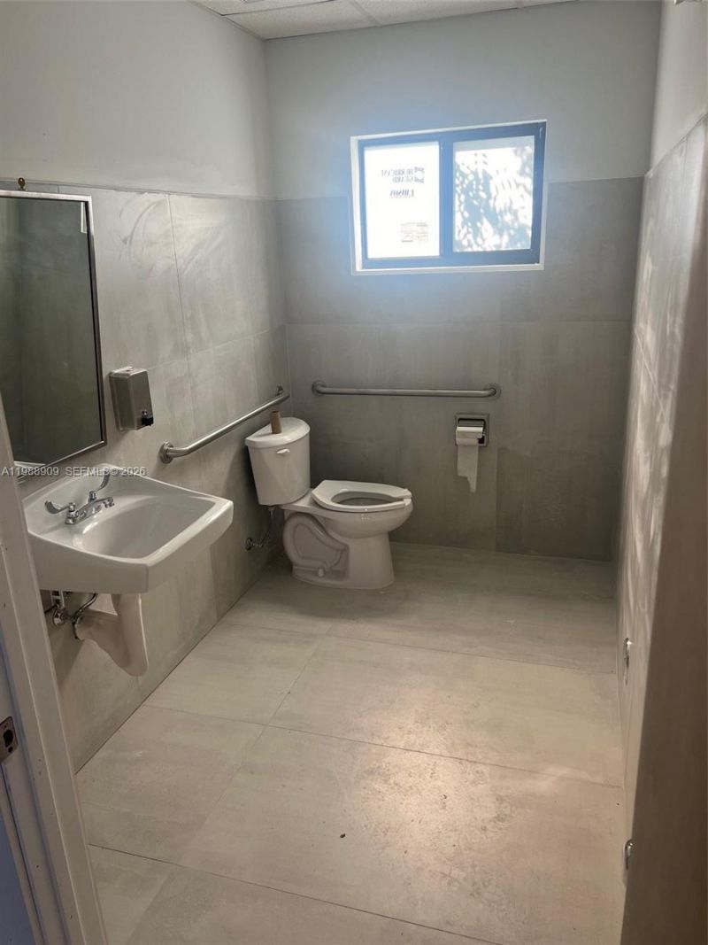11890 SW 220th St, Miami, FL 33170 Photo