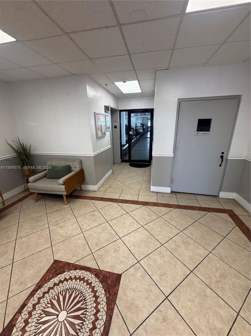 6937 Bay Dr , Miami Beach, FL 33141 Photo