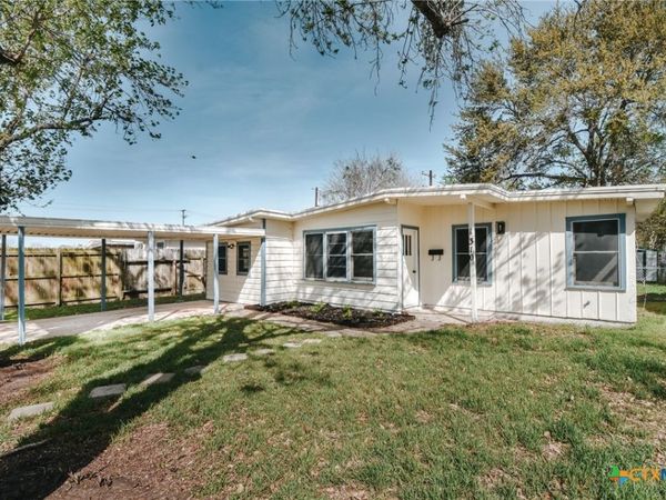 1310 E Rosebud Avenue , Victoria, TX 77901