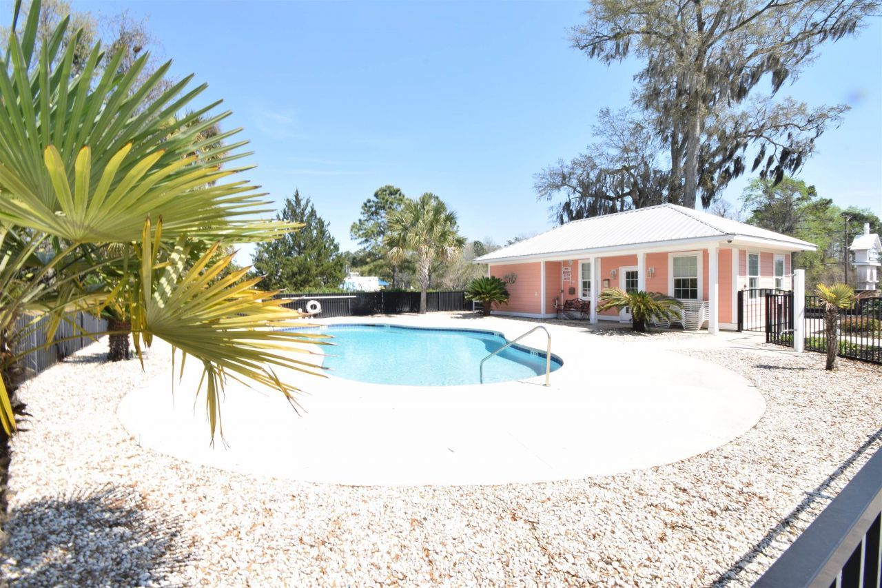 176 Lake Pointe Dr. Photo 18