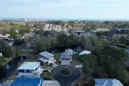 176 Lake Pointe Dr. photo 4