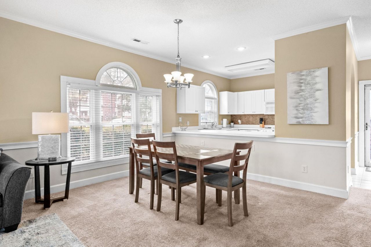 687 Riverwalk Dr.  Photo 10