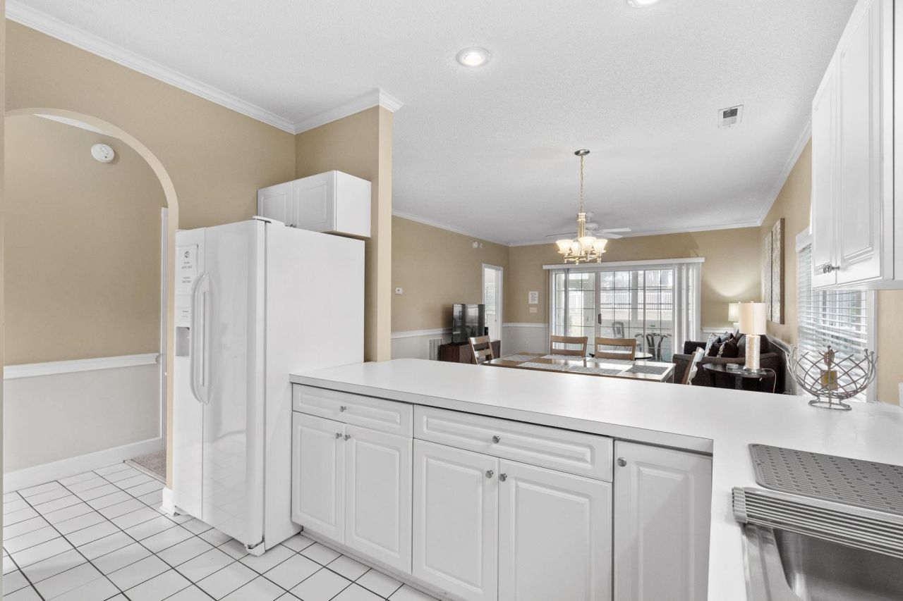 687 Riverwalk Dr.  Photo 15