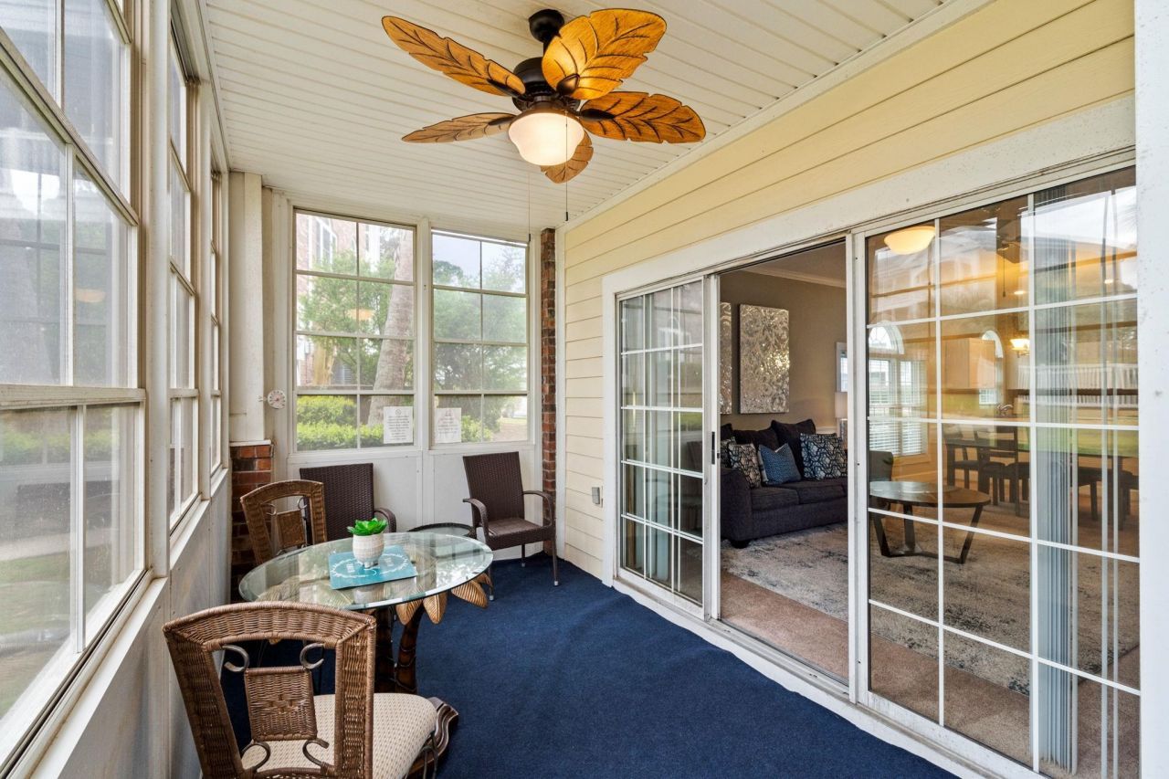 687 Riverwalk Dr.  Photo 18