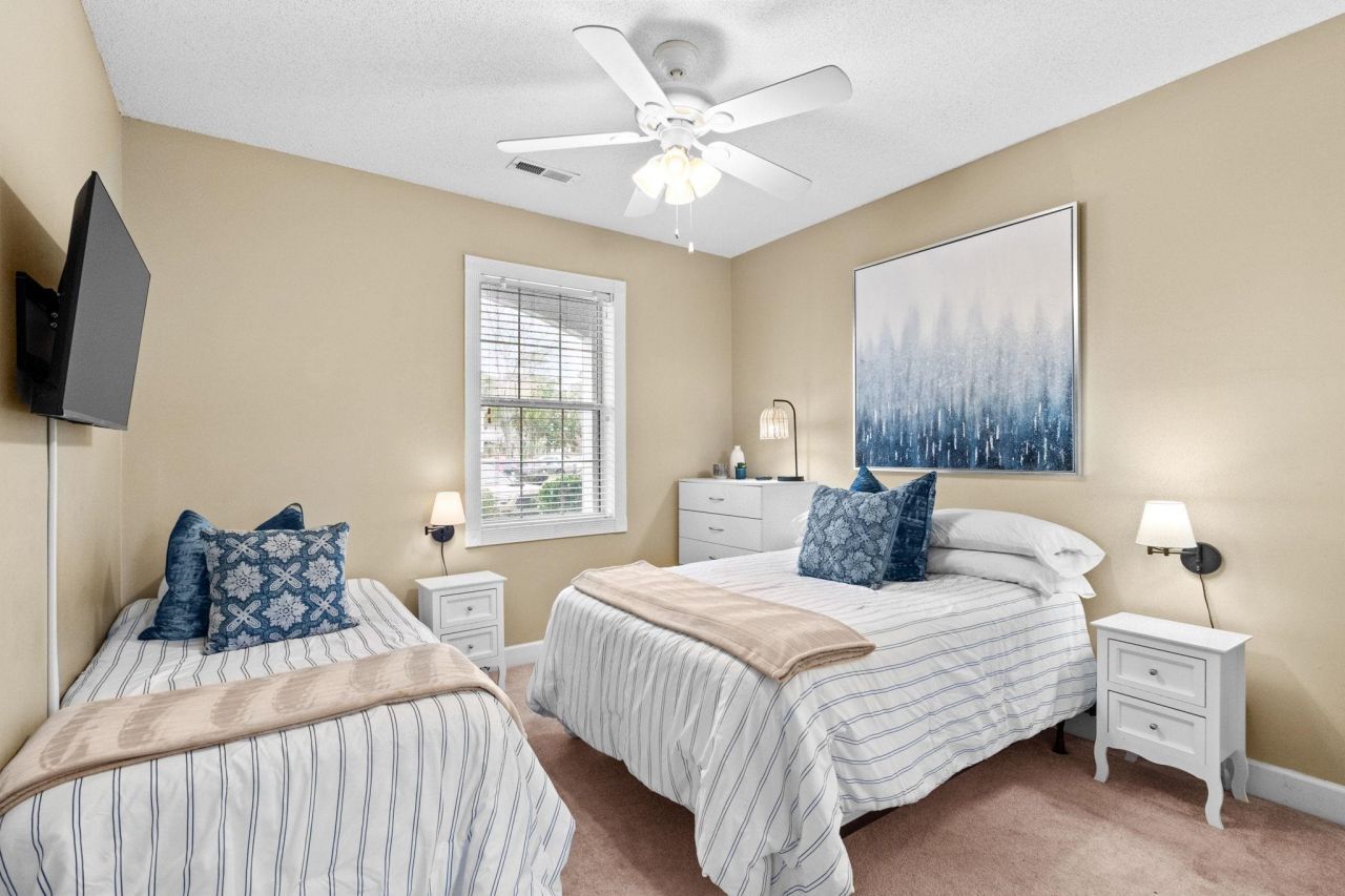 687 Riverwalk Dr.  Photo 25