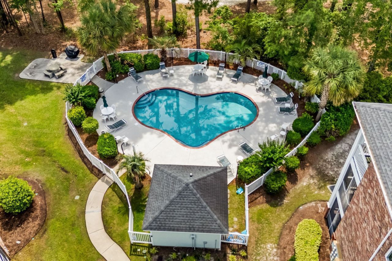 687 Riverwalk Dr.  Photo 36