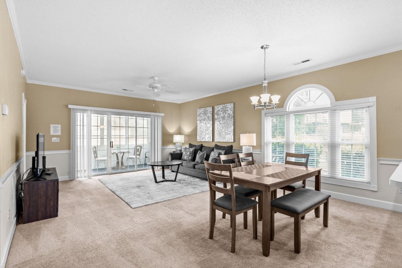 687 Riverwalk Dr.  Photo 5