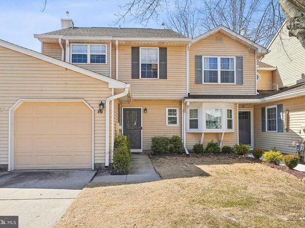 16 WINCHESTER COURT, BORDENTOWN, NJ 08505