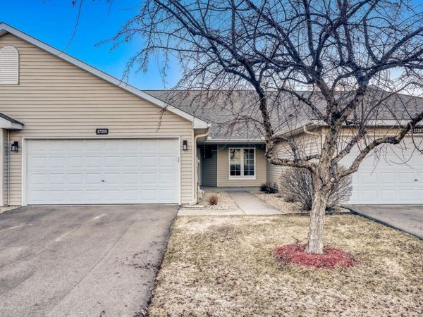 17255 Deerfield Drive SE, Prior Lake, MN 55372