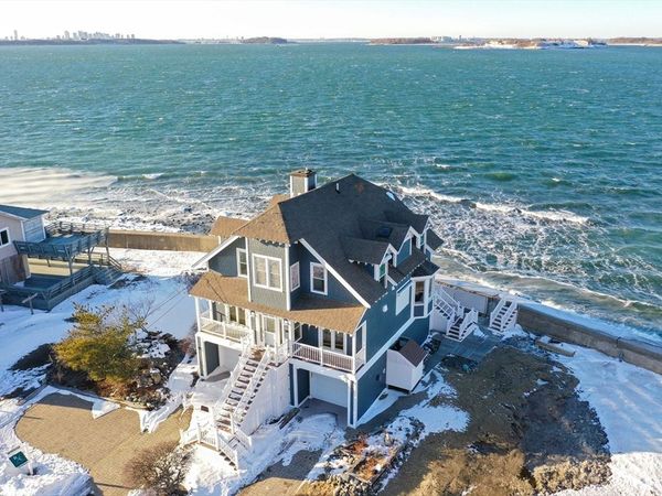 40 Channel St, Hull, MA 02045