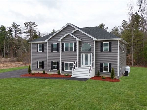 174 Ashleigh Terrace, Taunton, MA 02780
