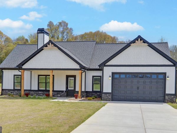 111 Topher Street, Hartwell, GA 30643