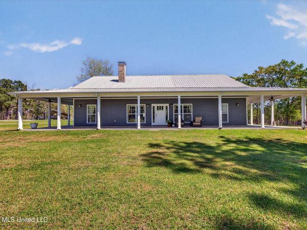 28000 Eugene E Ladner Road, Perkinston, MS 39573