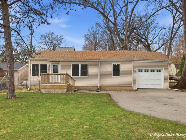 5205 N Lake Street , McHenry, IL 60050