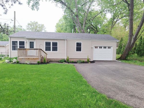 5205 N Lake Street, McHenry, IL 60050