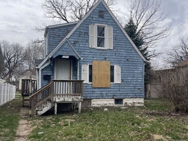 261 N 6th Avenue, Kankakee, IL 60901