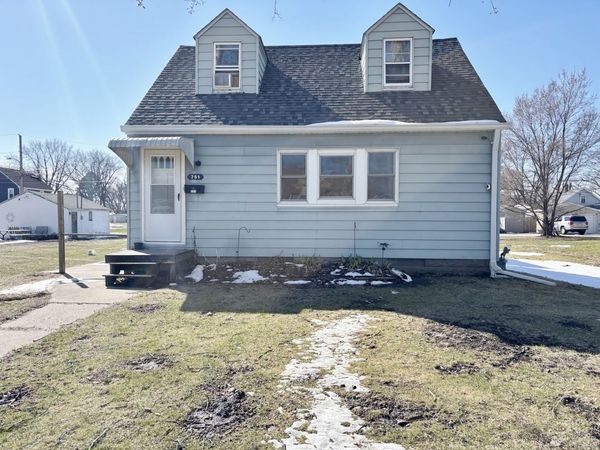 751 21st Street , East Moline, IL 61244