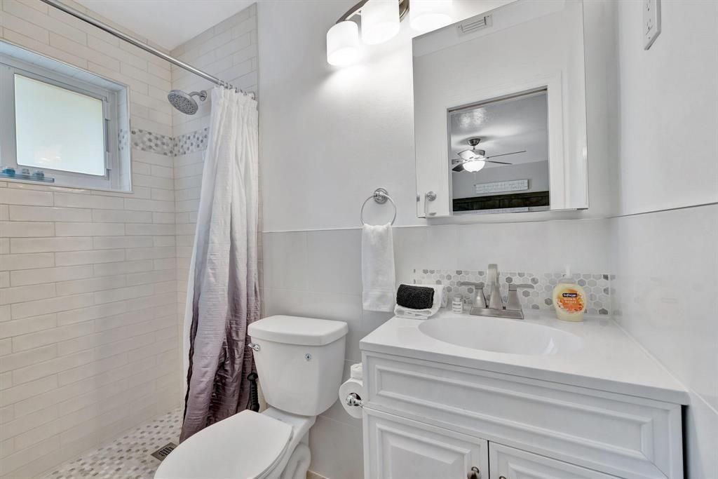 925 NE 25th Avenue, Pompano Beach, FL 33062 Photo