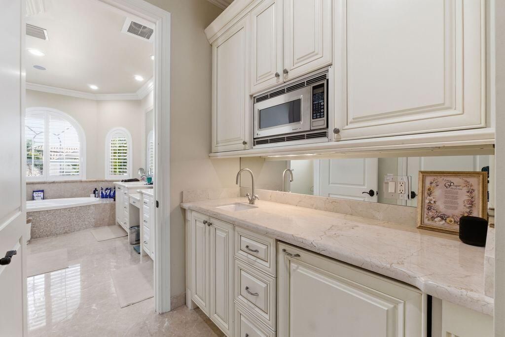 2221 NE 48th Court, Lighthouse Point, FL 33064 Photo