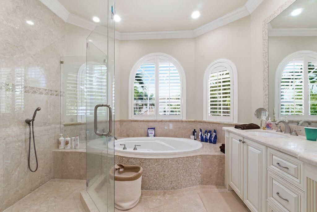 2221 NE 48th Court, Lighthouse Point, FL 33064 Photo