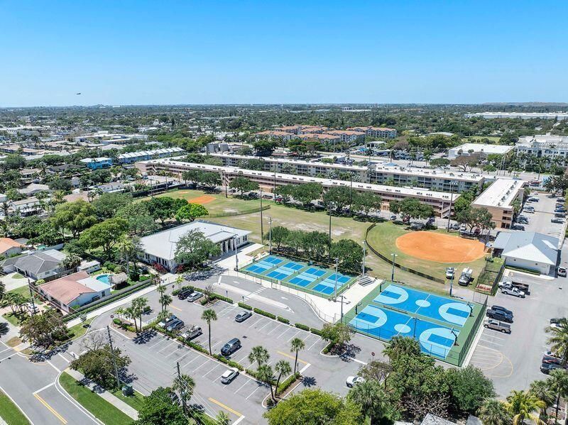 2221 NE 48th Court, Lighthouse Point, FL 33064 Photo