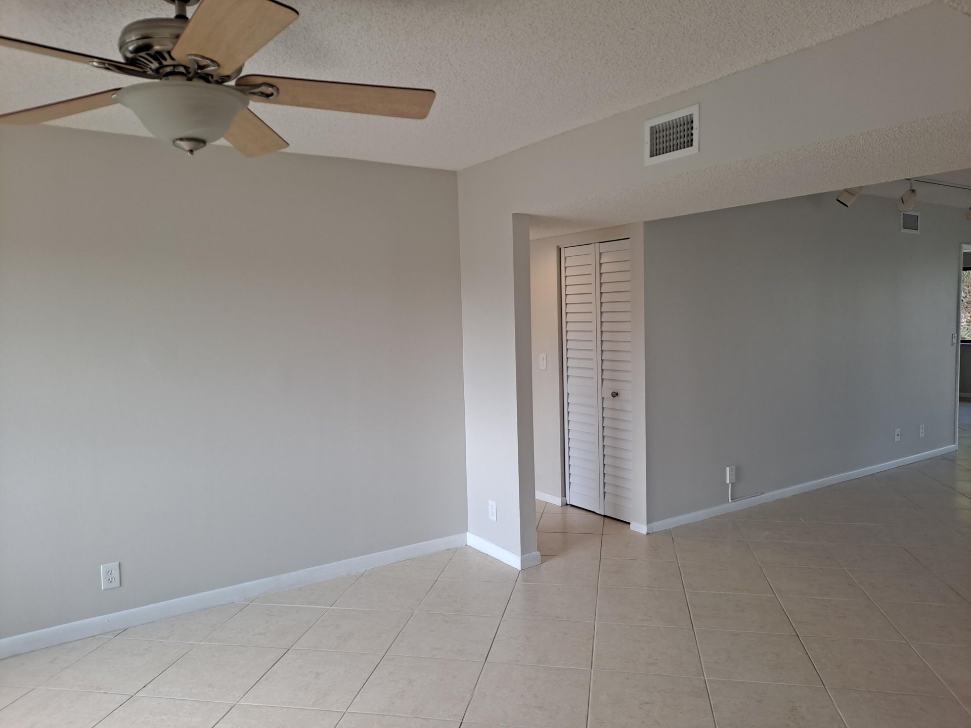 5500 Fairway Park Drive, Unit 204, Boynton Beach, FL 33437 Photo