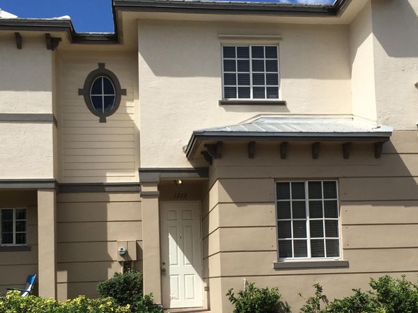 1213 Abaco Lane, West Palm Beach, FL 33404