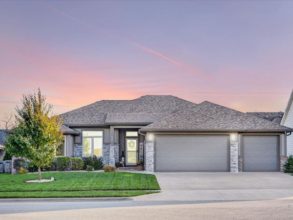 926 E Downshire Drive, Nixa, MO 65714