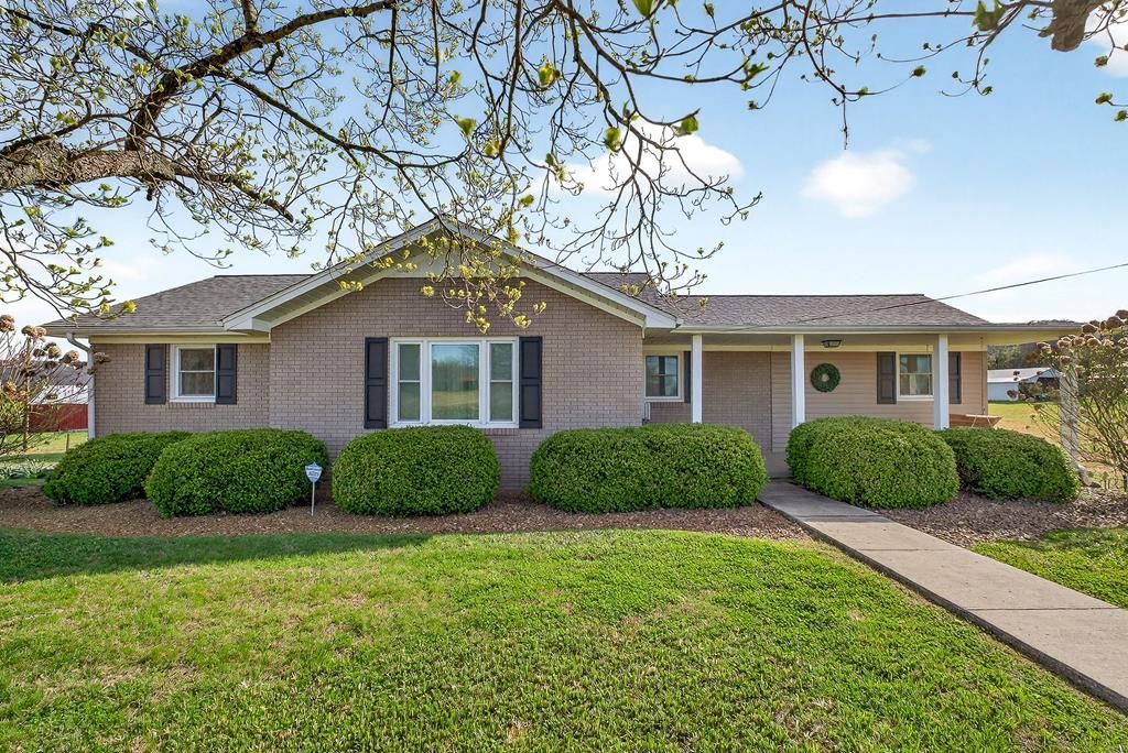 1003 Hodges Ferry Rd, Sparta, TN 38583 Main Photo