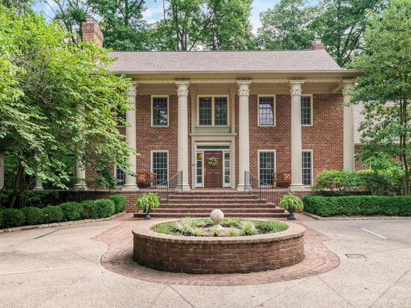 700 Eagle Ridge, Powell, OH 43065