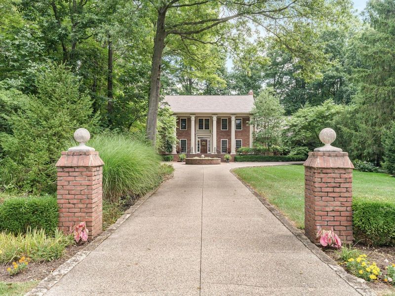 700 Eagle Ridge, Powell, OH 43065 Photo 2