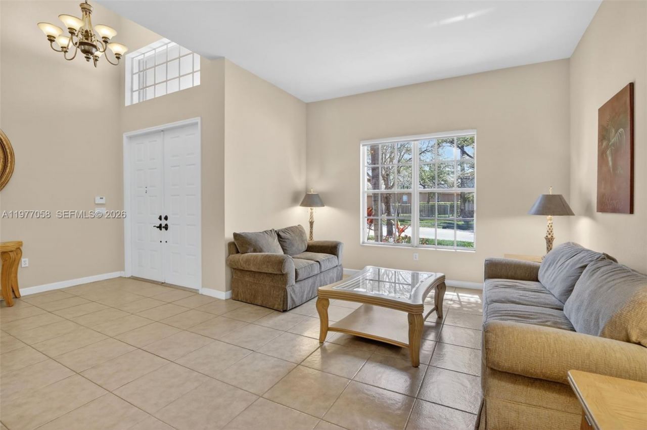 19151 N Hibiscus St , Weston, FL 33332 Photo