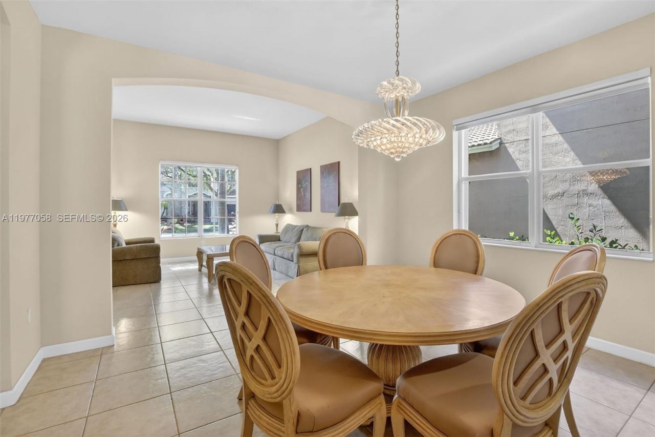 19151 N Hibiscus St , Weston, FL 33332 Photo