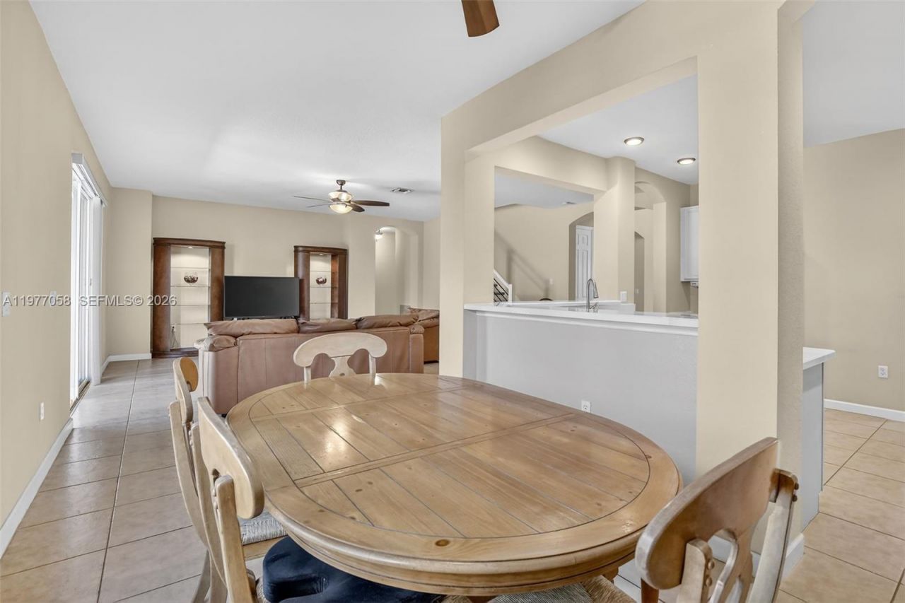 19151 N Hibiscus St , Weston, FL 33332 Photo