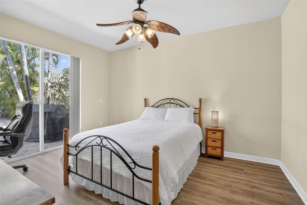 19151 N Hibiscus St , Weston, FL 33332 Photo