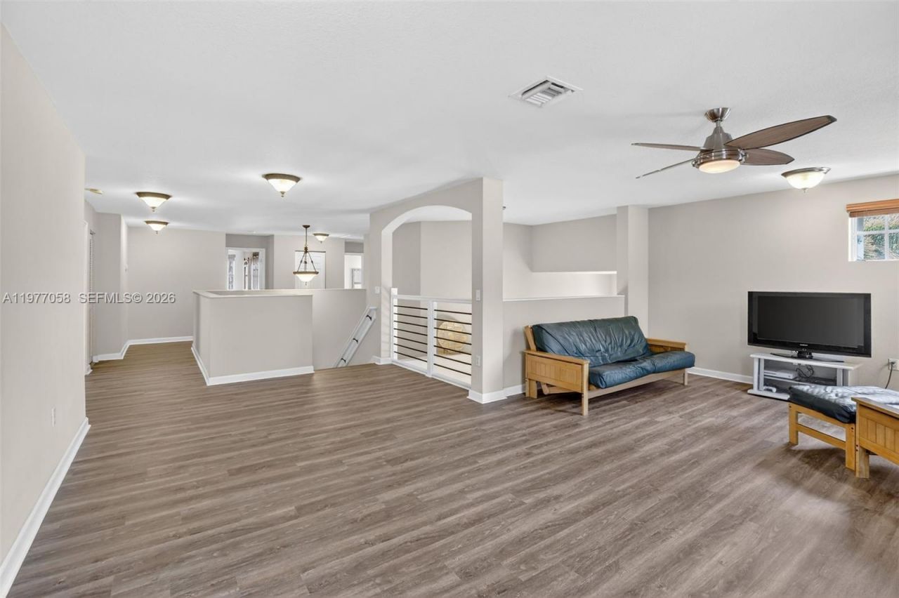 19151 N Hibiscus St , Weston, FL 33332 Photo