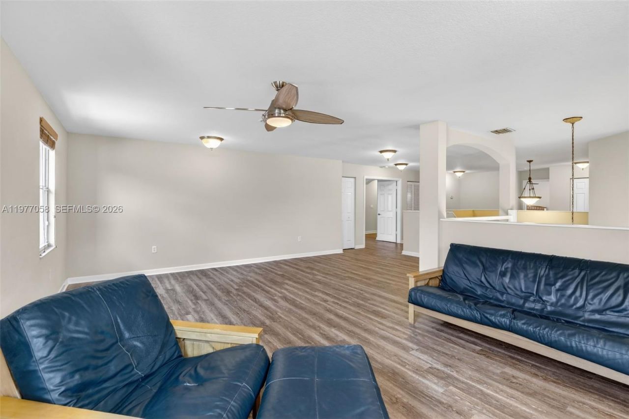 19151 N Hibiscus St , Weston, FL 33332 Photo