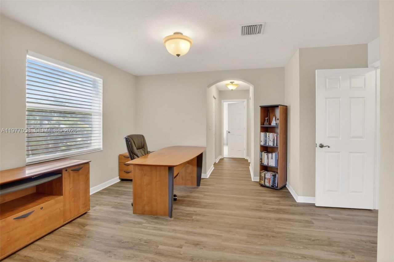 19151 N Hibiscus St , Weston, FL 33332 Photo