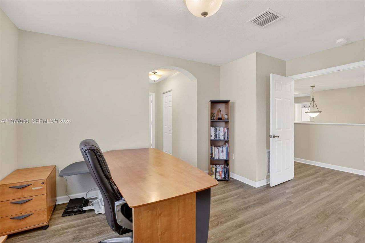 19151 N Hibiscus St , Weston, FL 33332 Photo