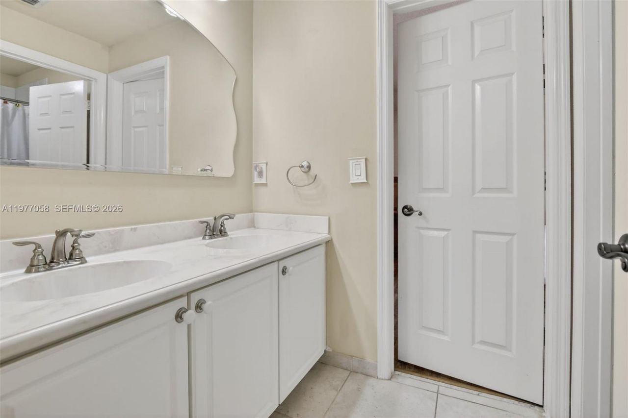 19151 N Hibiscus St , Weston, FL 33332 Photo