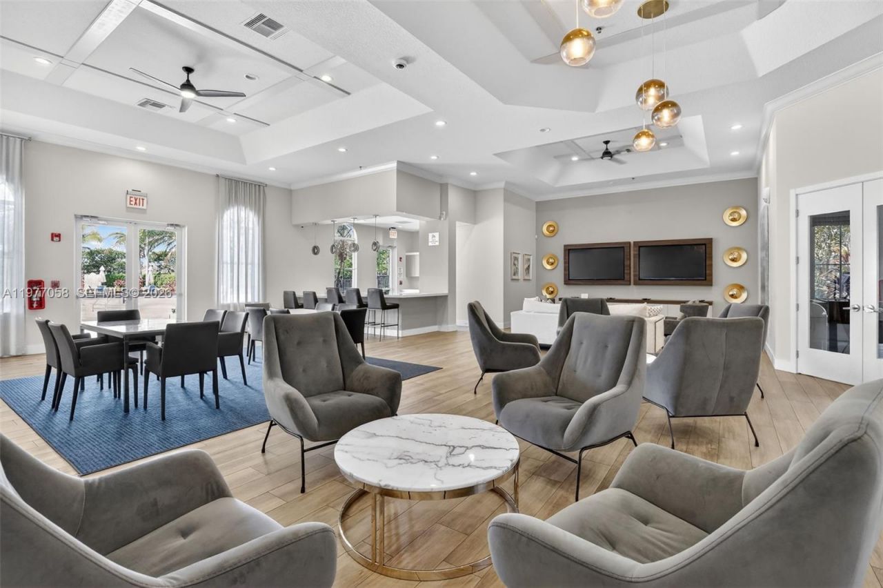 19151 N Hibiscus St , Weston, FL 33332 Photo