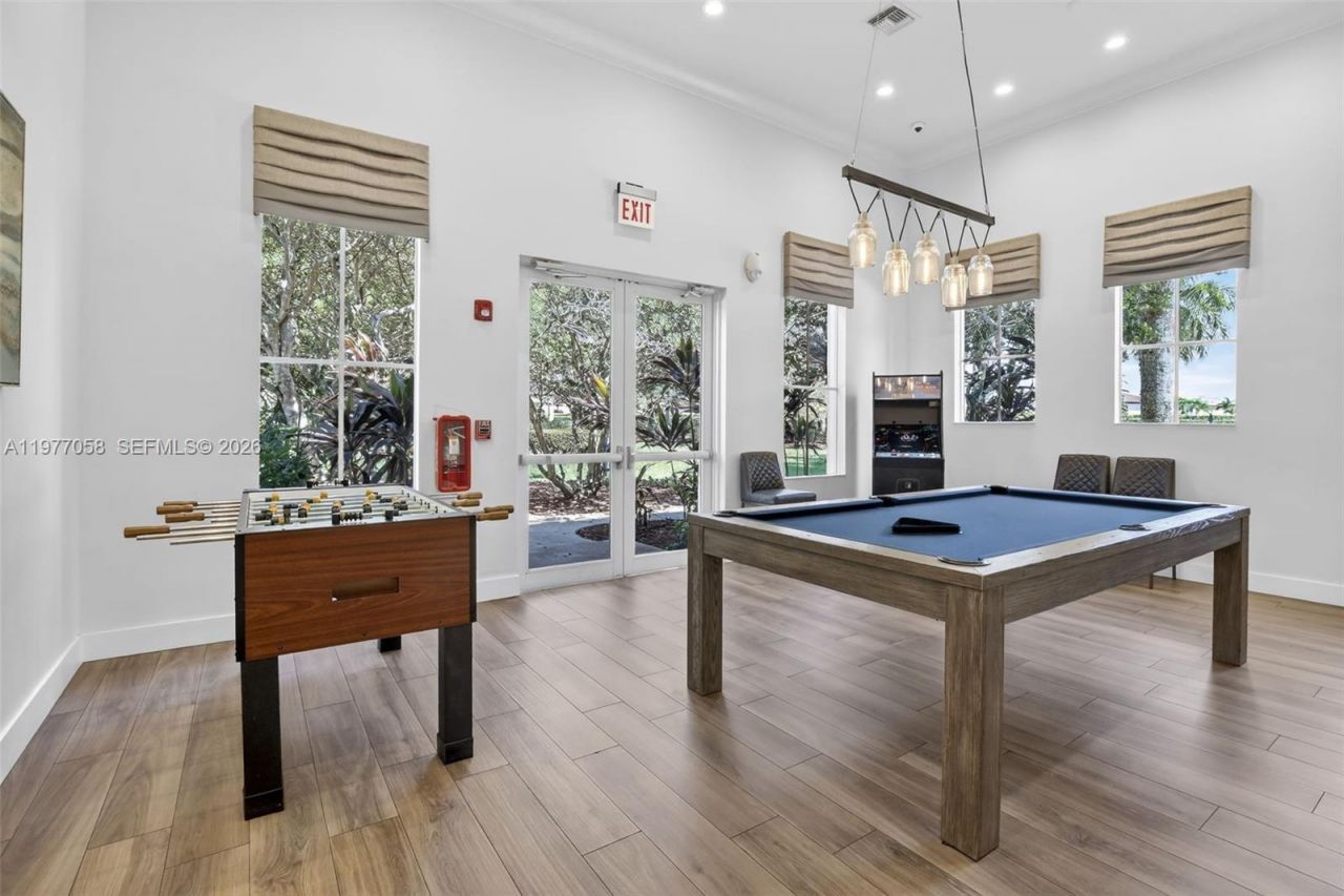 19151 N Hibiscus St , Weston, FL 33332 Photo