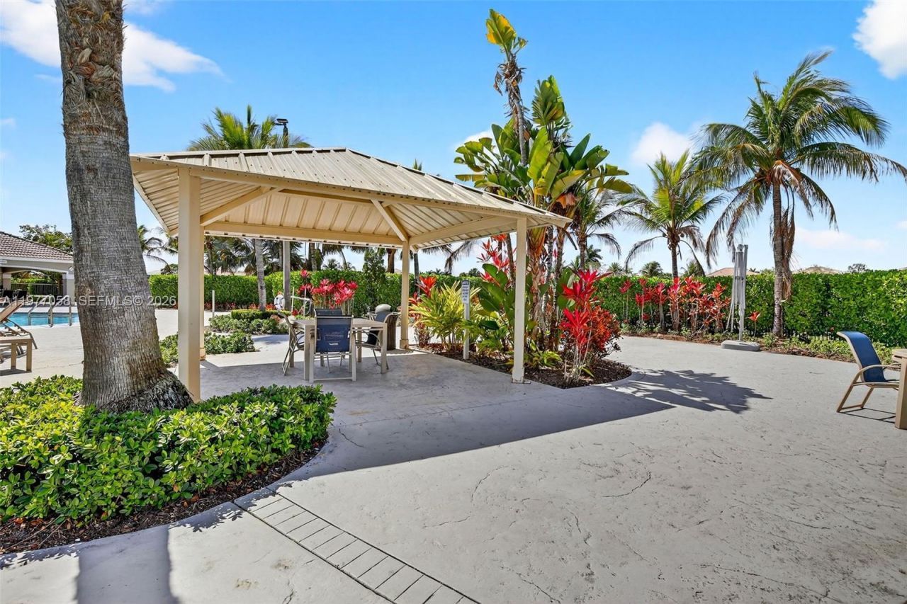 19151 N Hibiscus St , Weston, FL 33332 Photo