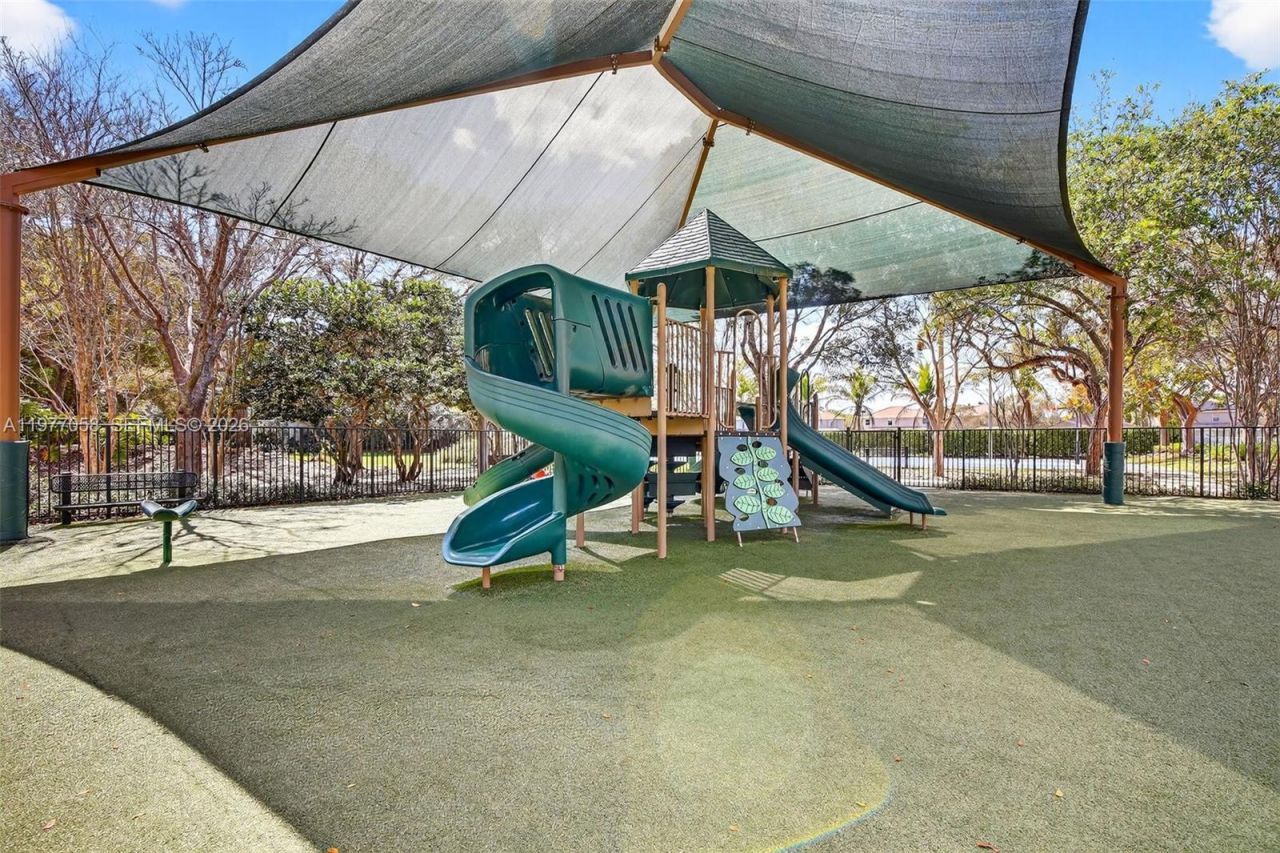 19151 N Hibiscus St , Weston, FL 33332 Photo