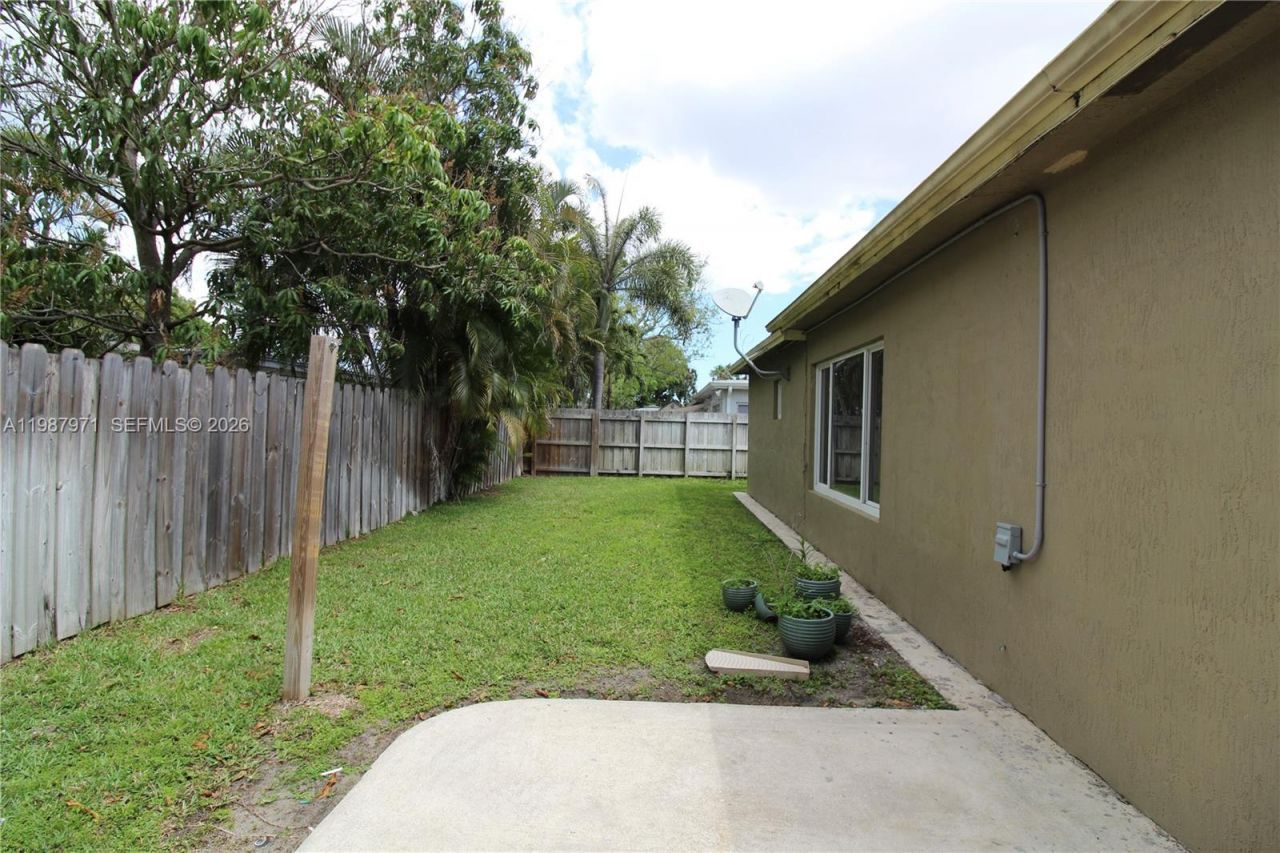 5160 SW 8th St, Margate, FL 33068 Photo