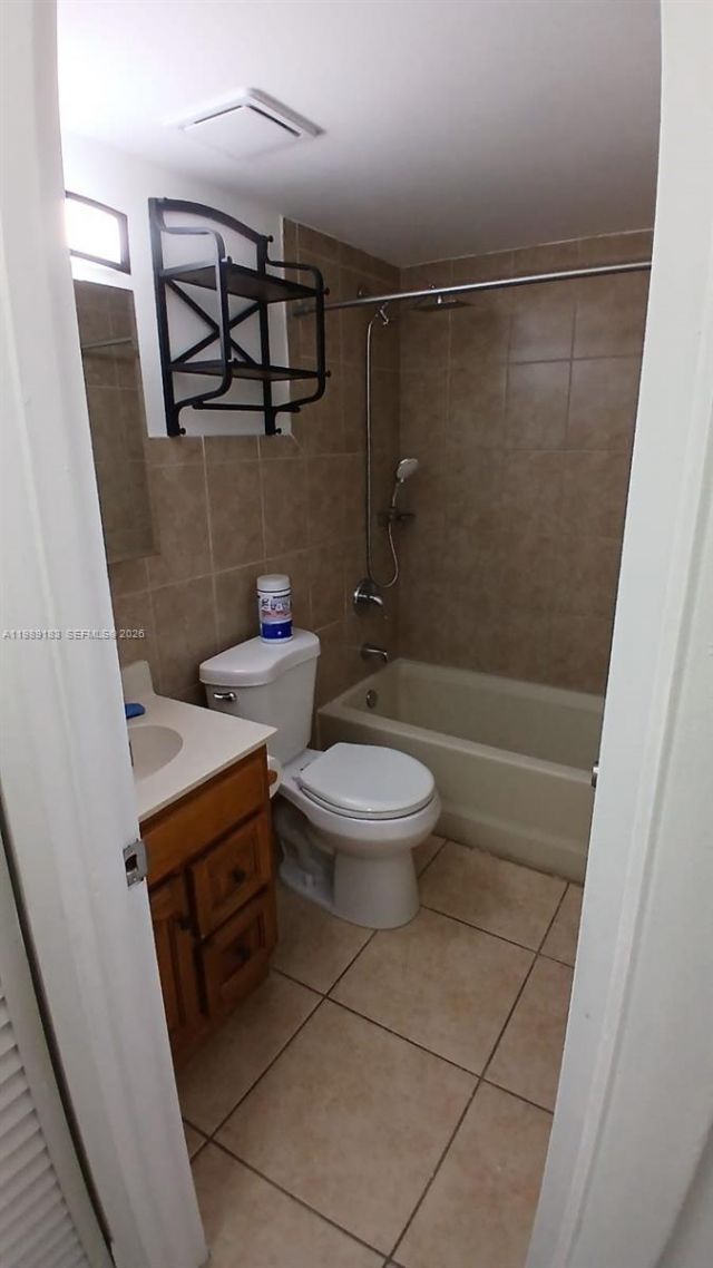 8782 SW 12th St , Unit 208, Miami, FL 33174 Photo